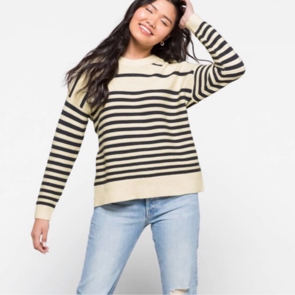 Madewell Greensboro Button Back Stripped Sweater - Picture 4 of 7
